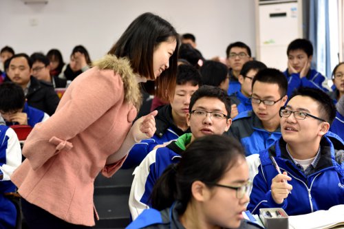 周孌老師榮獲湖南師大附中教育集團首屆青年教師教學競賽一等獎